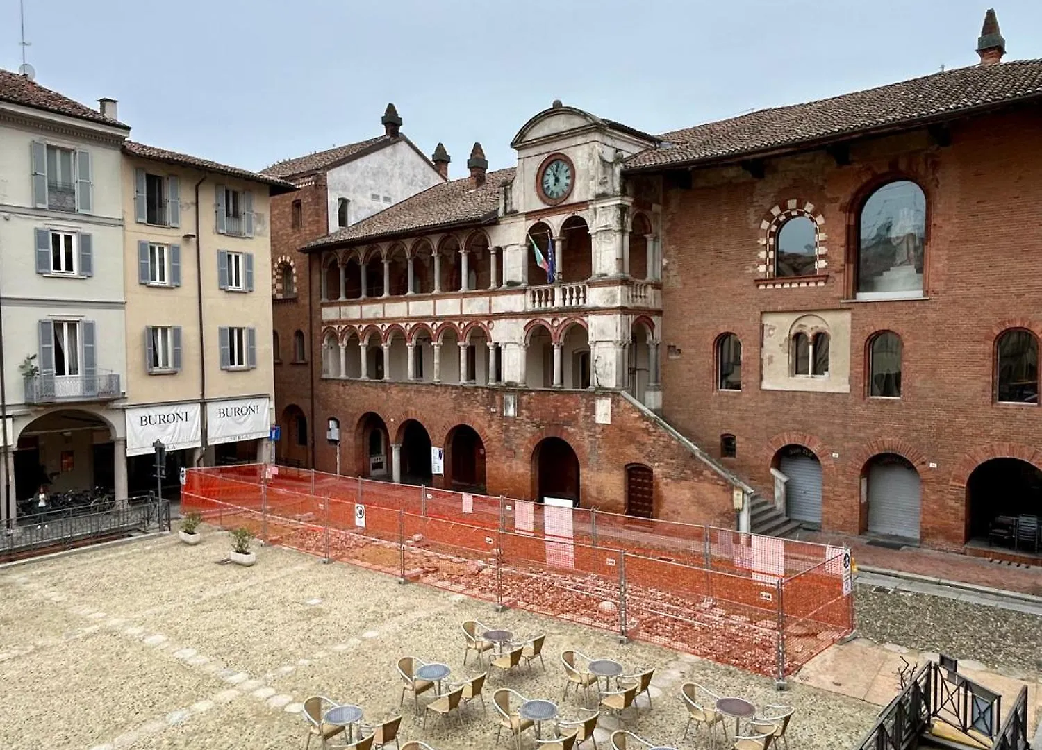 A Casa Di Lamu, Eleganza In Piazza Della Vittoria, 140Mq Apartamento Pavia 0*,  Itália