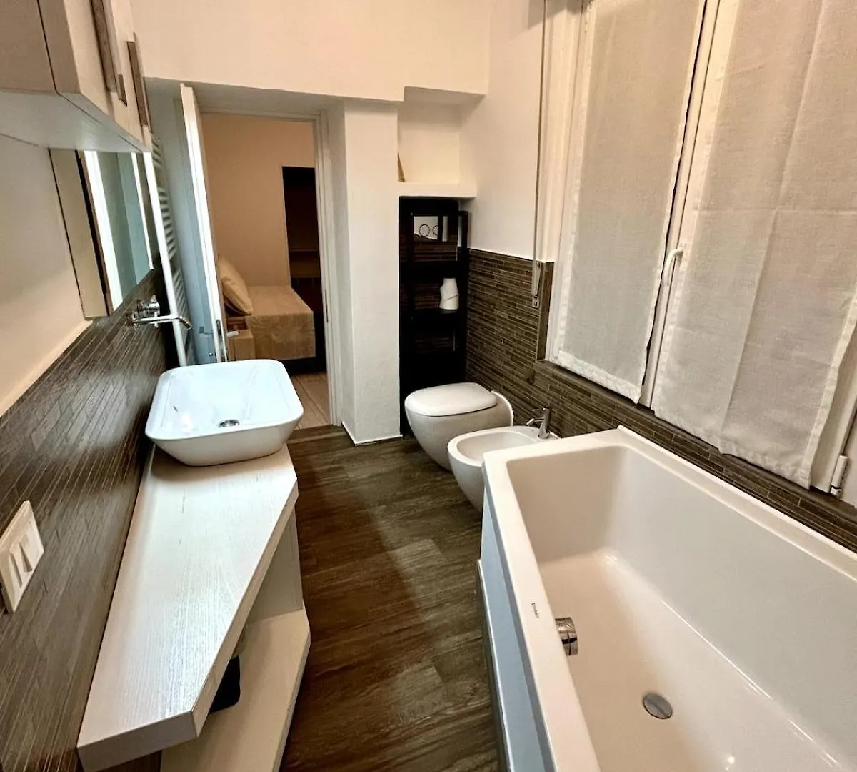 A Casa Di Lamu, Eleganza In Piazza Della Vittoria, 140Mq Apartamento Pavia
