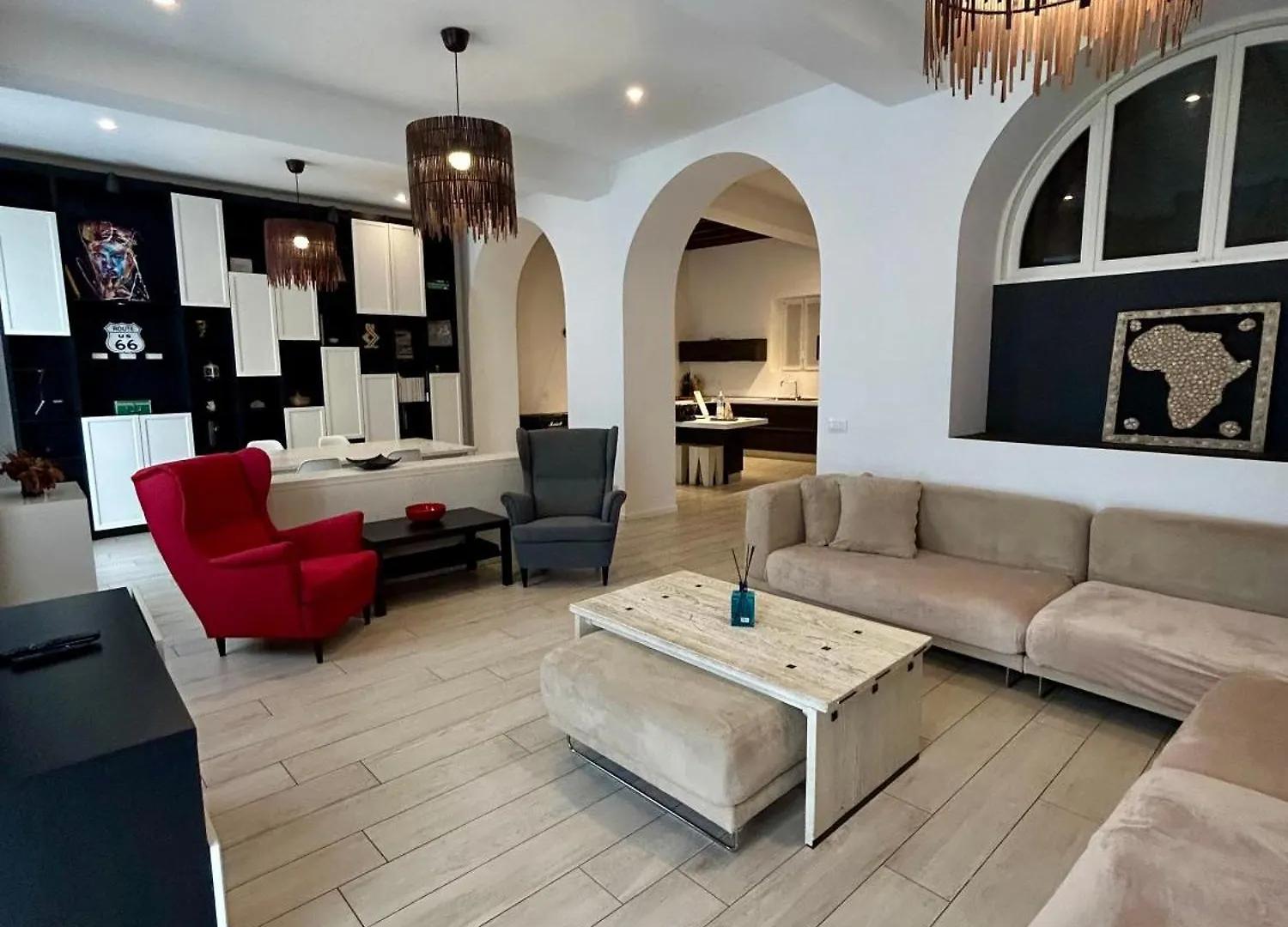 A Casa Di Lamu, Eleganza In Piazza Della Vittoria, 140Mq Apartamento Pavia 0*,